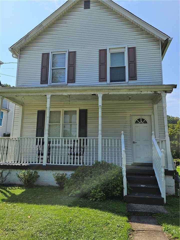 157 Bridge St - Photo 2 of 21