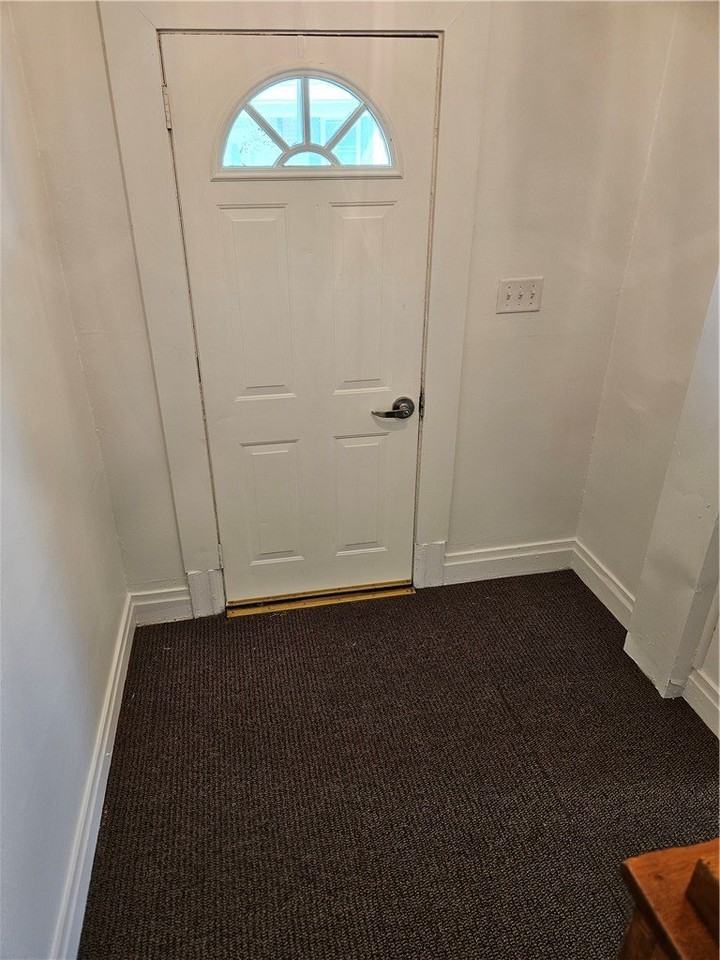 157 Bridge St - Photo 4 of 21