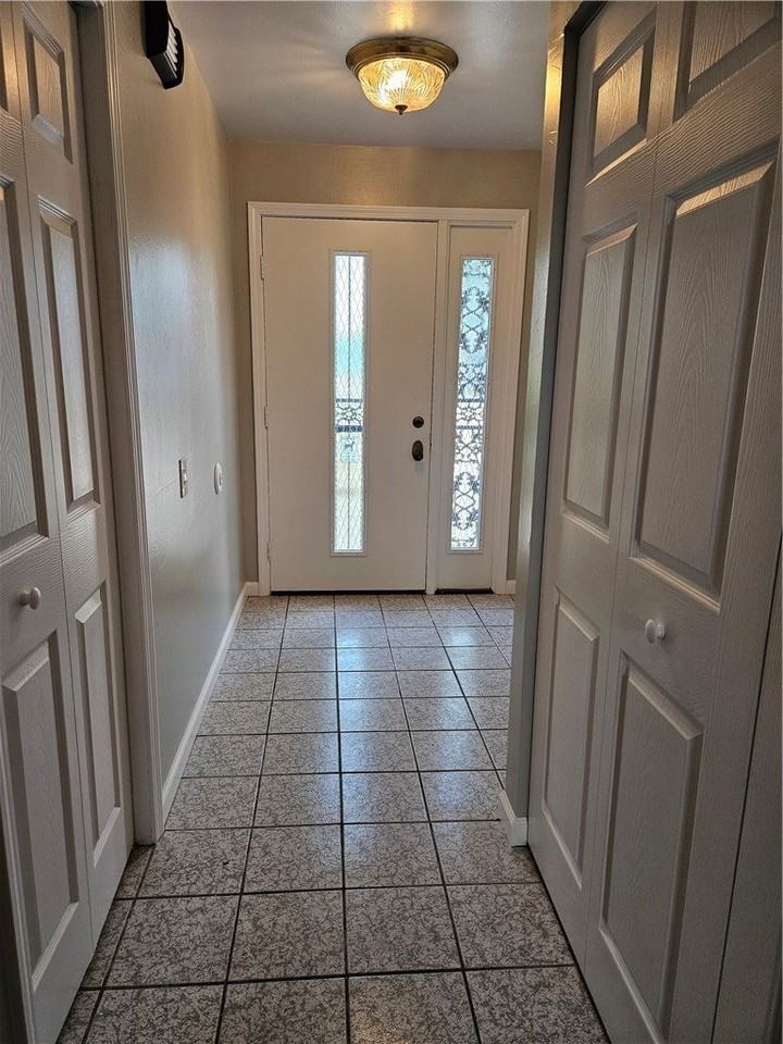 38 S Rolling Hills Ave - Photo 2 of 17