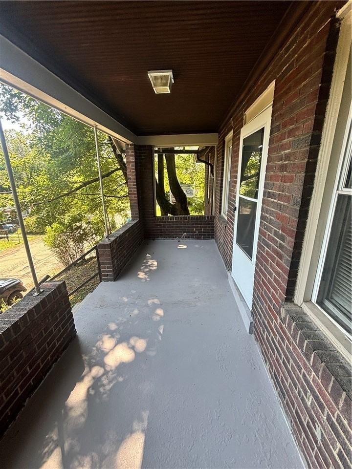 8875 Westwood Rd - Photo 3 of 28