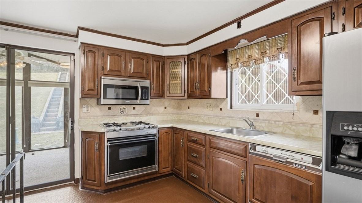 4782 Barone Dr - Photo 7 of 24