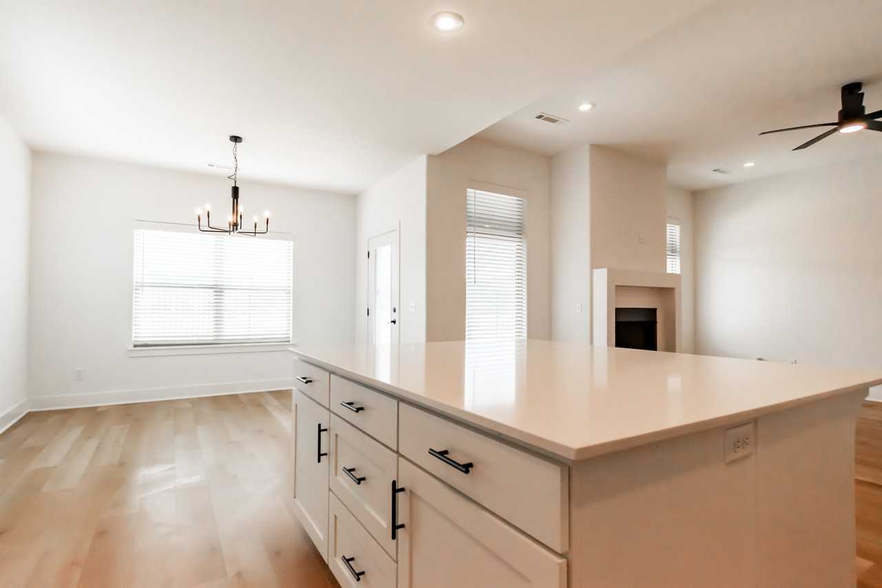 616 S Wagon Wheel Ave #1 - Photo 6 of 20
