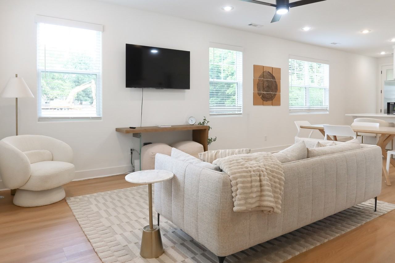 1326 S Van Buren Ave #1 - Photo 4 of 15