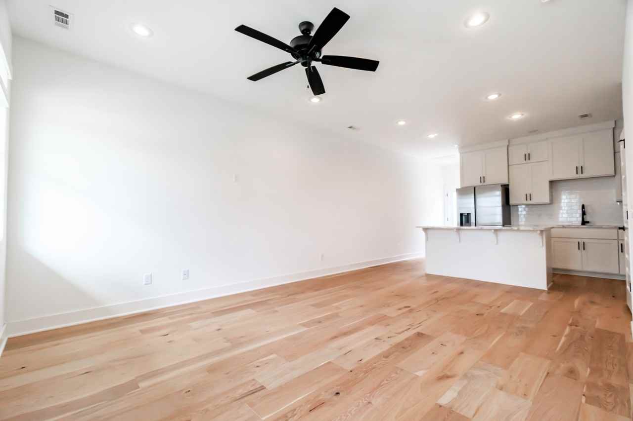 1442 E Huntsville Rd #2 - Photo 4 of 18
