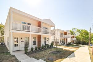 featured image of 1618 S Duncan Ave #2