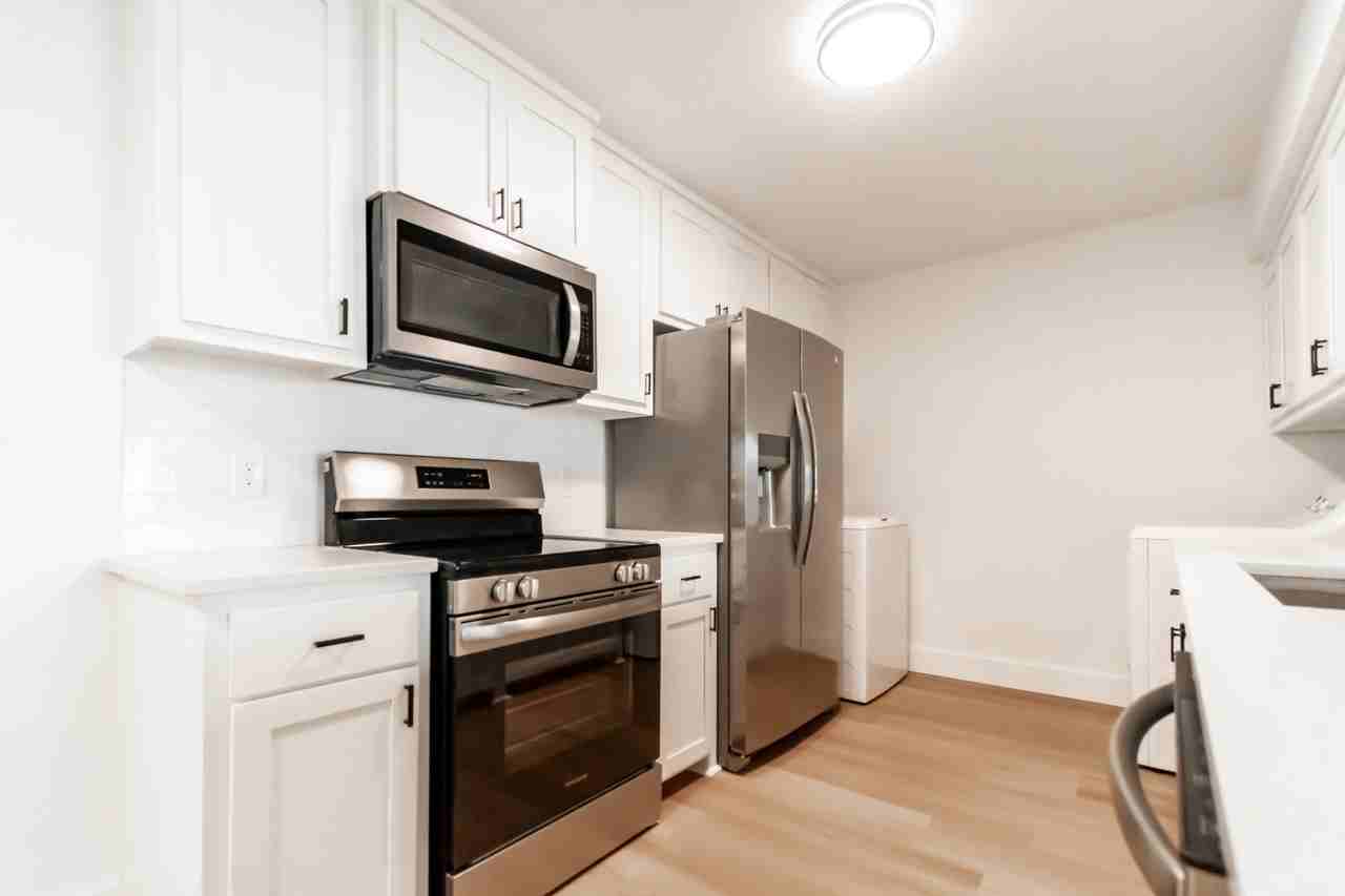 1146 W Cato Springs Rd #2 - Photo 7 of 18
