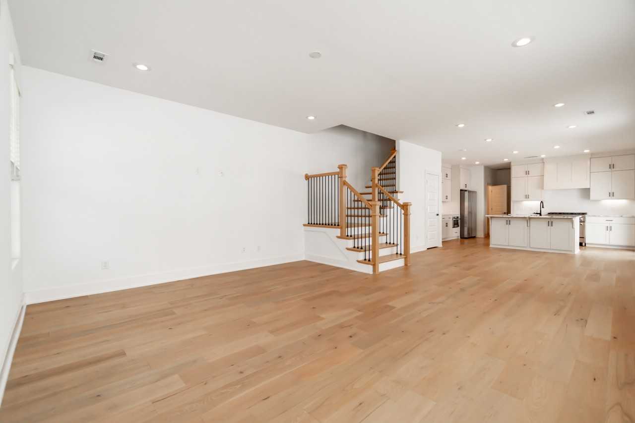 1011 S Hollywood Ave #1 - Photo 4 of 23