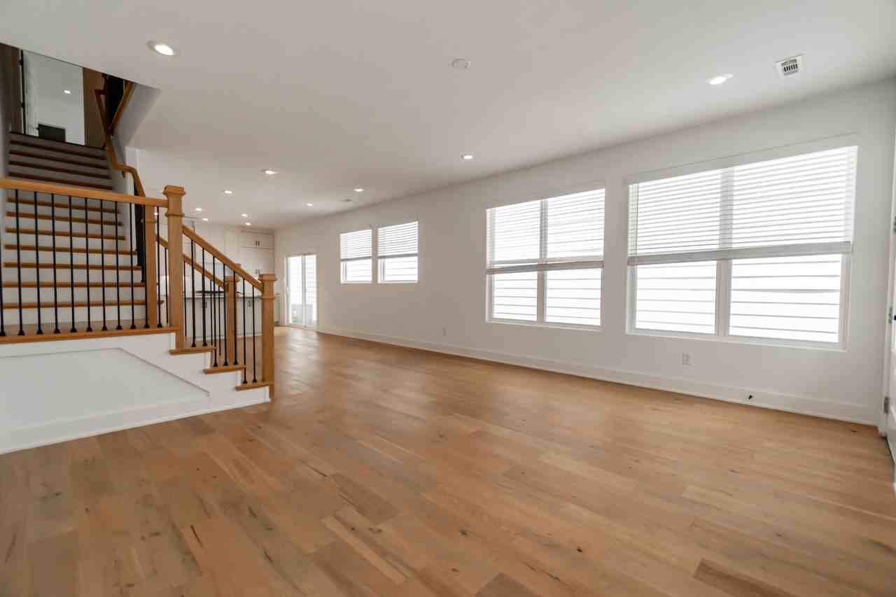 1011 S Hollywood Ave #1 - Photo 5 of 23