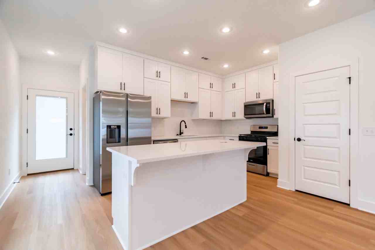 1228 W James St #1 - Photo 4 of 16