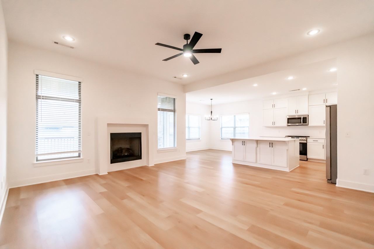 535 S Wagon Wheel Ave #1 - Photo 2 of 19