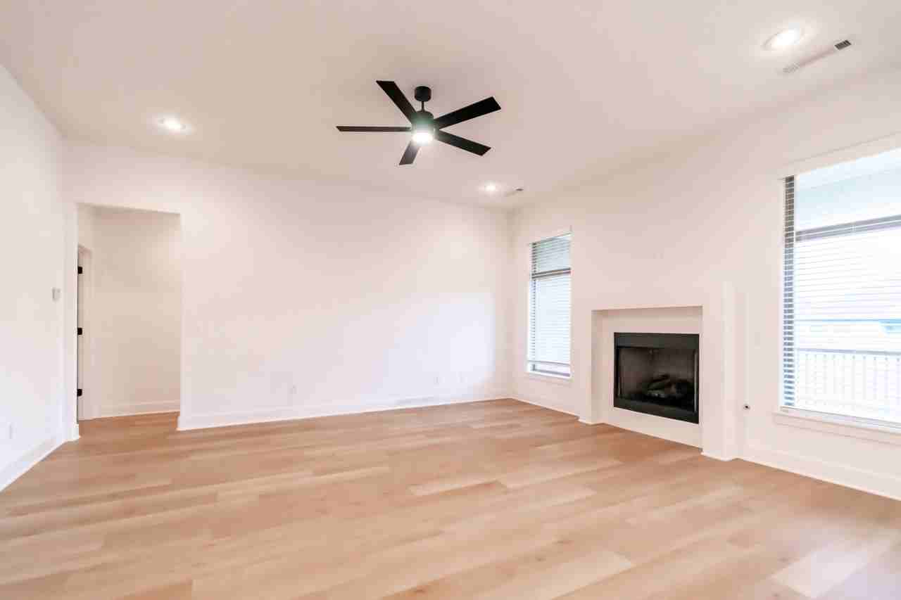 535 S Wagon Wheel Ave #1 - Photo 3 of 19