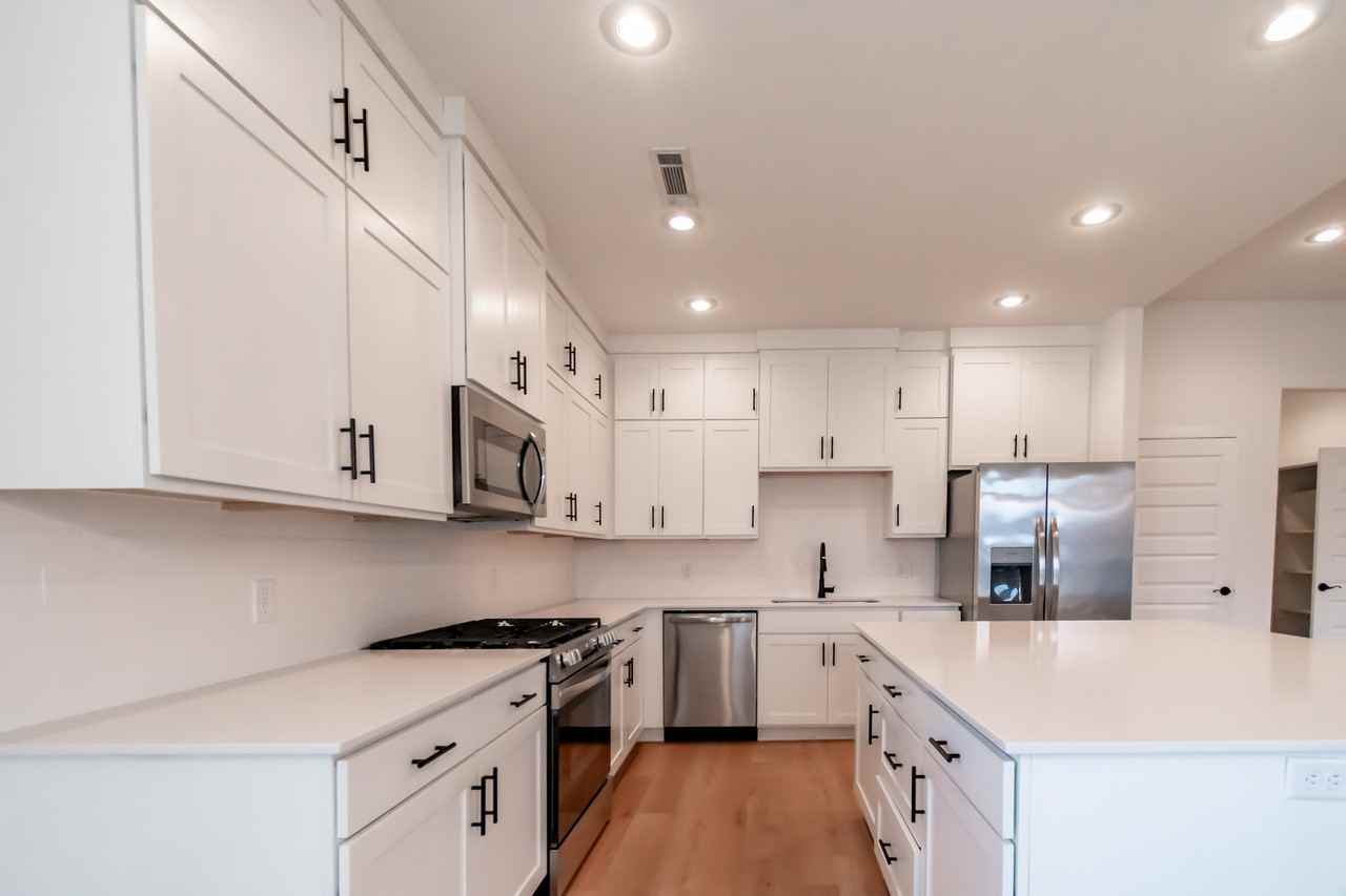 535 S Wagon Wheel Ave #1 - Photo 6 of 19