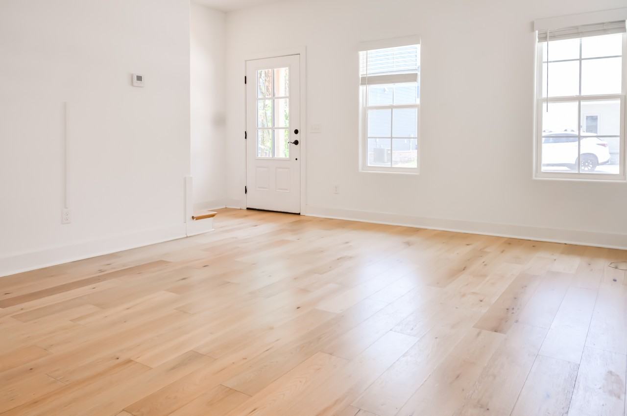 1278 W Hendrix St #2 - Photo 2 of 15
