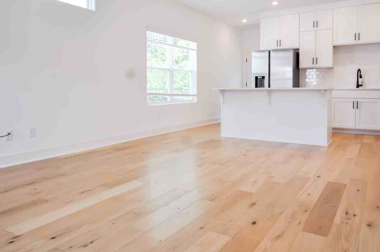 1278 W Hendrix St #2 - Photo 3 of 15