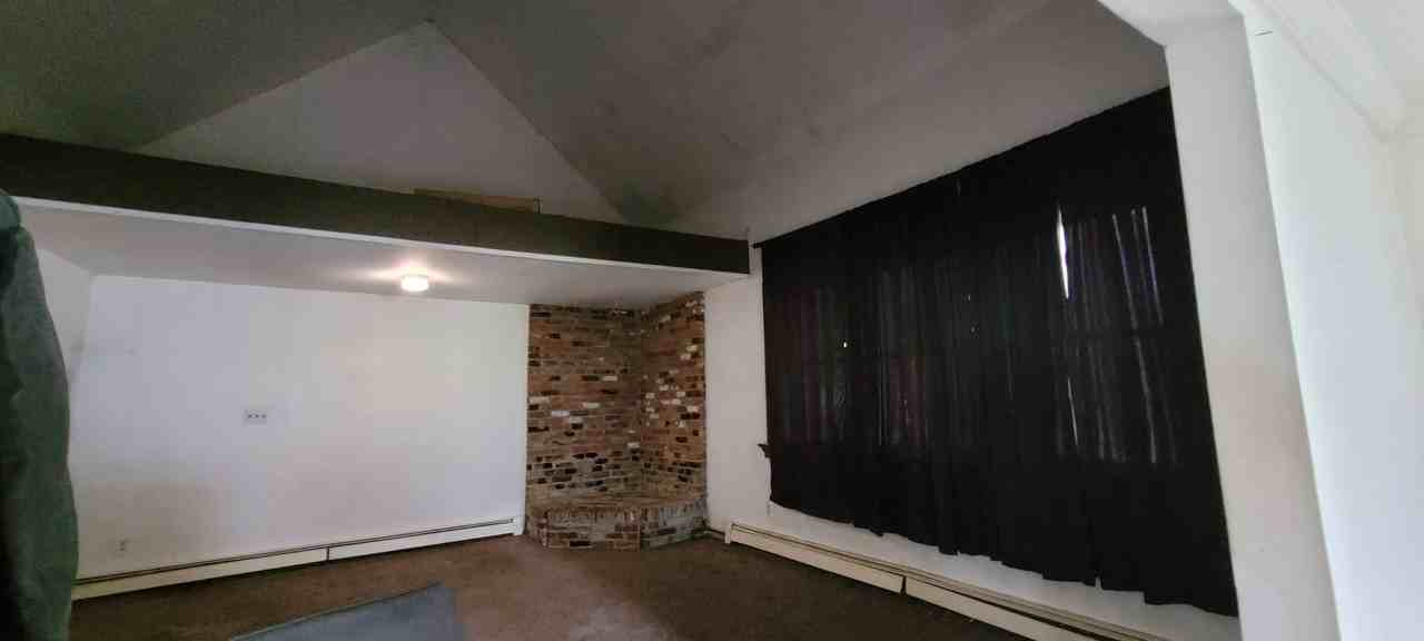 39 Vernon Ave #1 - Photo 2 of 12