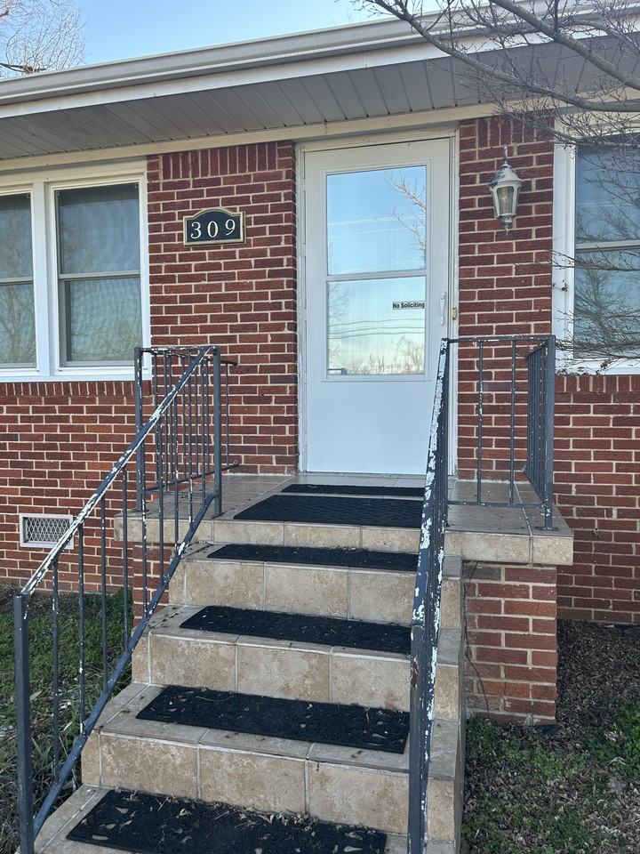 309 Union Ave #1 - Photo 3 of 17