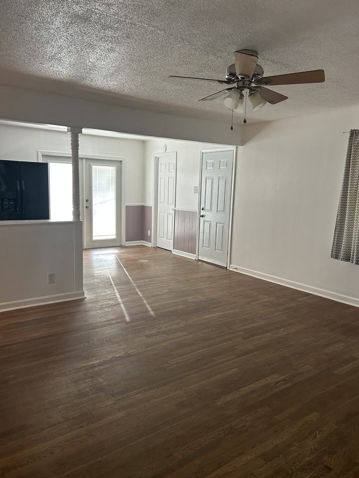 309 Union Ave #1 - Photo 4 of 17