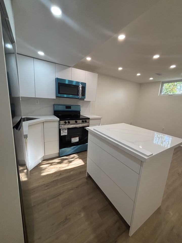 22 Dashwood Crescent - Photo 3 of 13