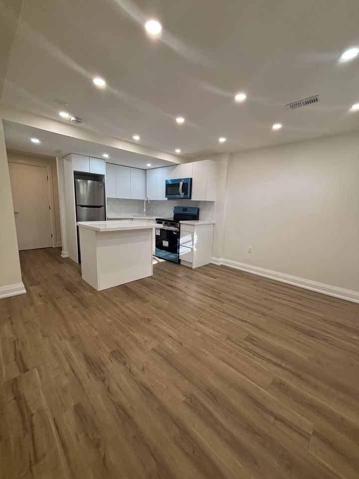 22 Dashwood Crescent - Photo 6 of 13