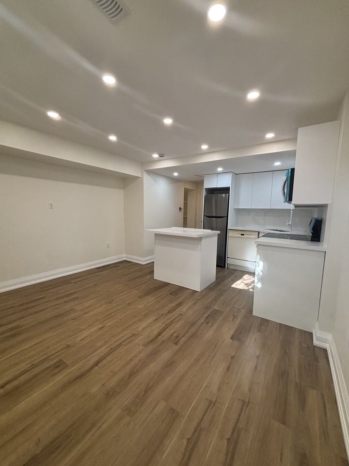 22 Dashwood Crescent - Photo 7 of 13