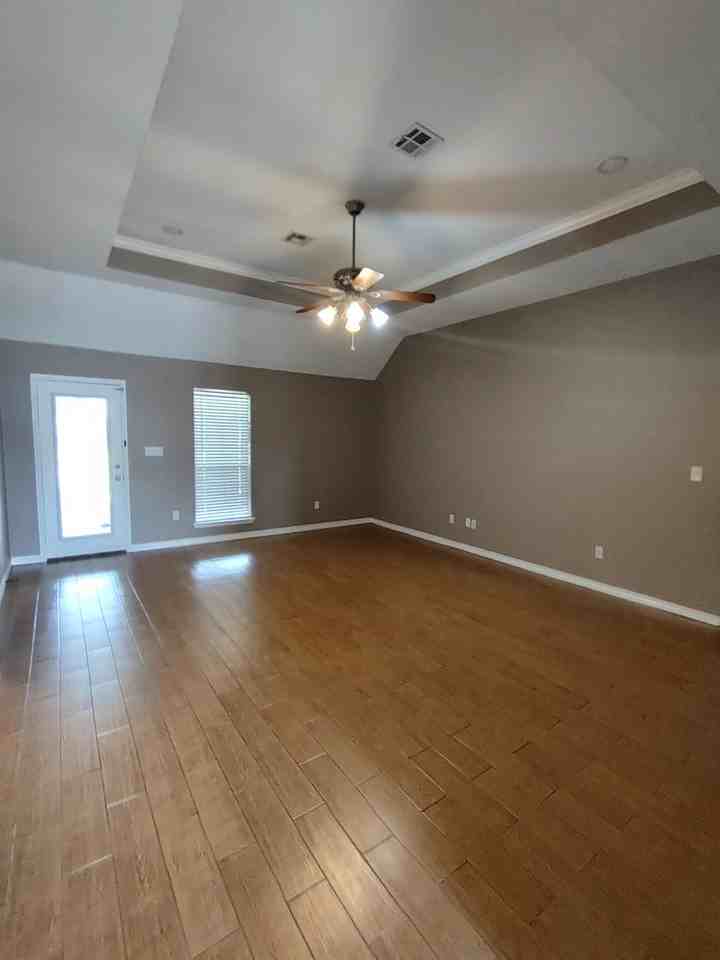 5330 Wellington Ln #1 - Photo 5 of 19