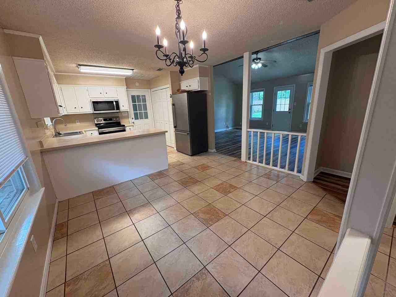 3212 Tyndall Dr #1 - Photo 2 of 11