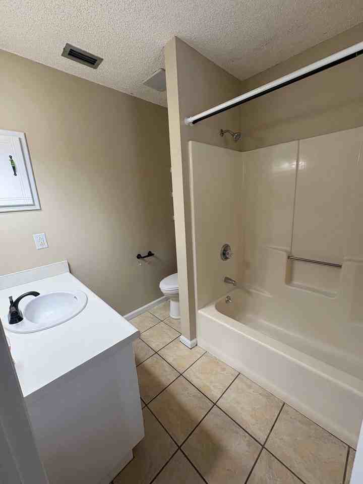 3212 Tyndall Dr #1 - Photo 6 of 11