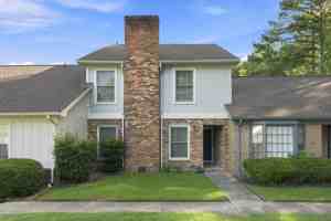featured image of 126 Oakmont Dr #32