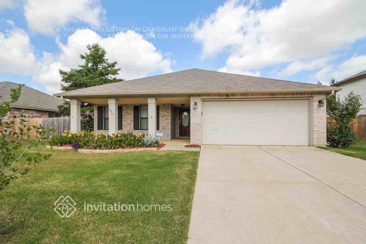 2807 Custer Dr - Photo 2 of 5