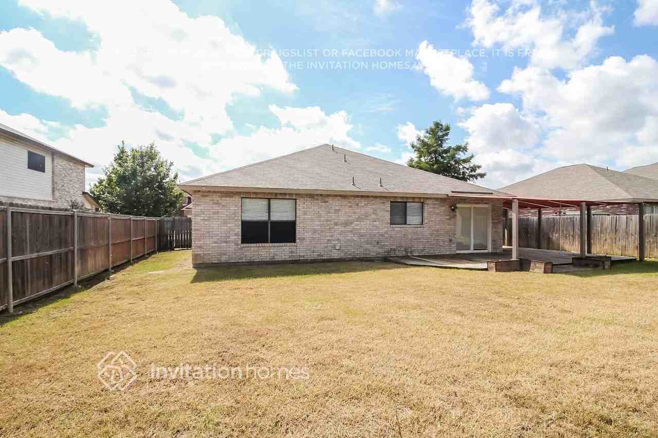 2807 Custer Dr - Photo 3 of 5