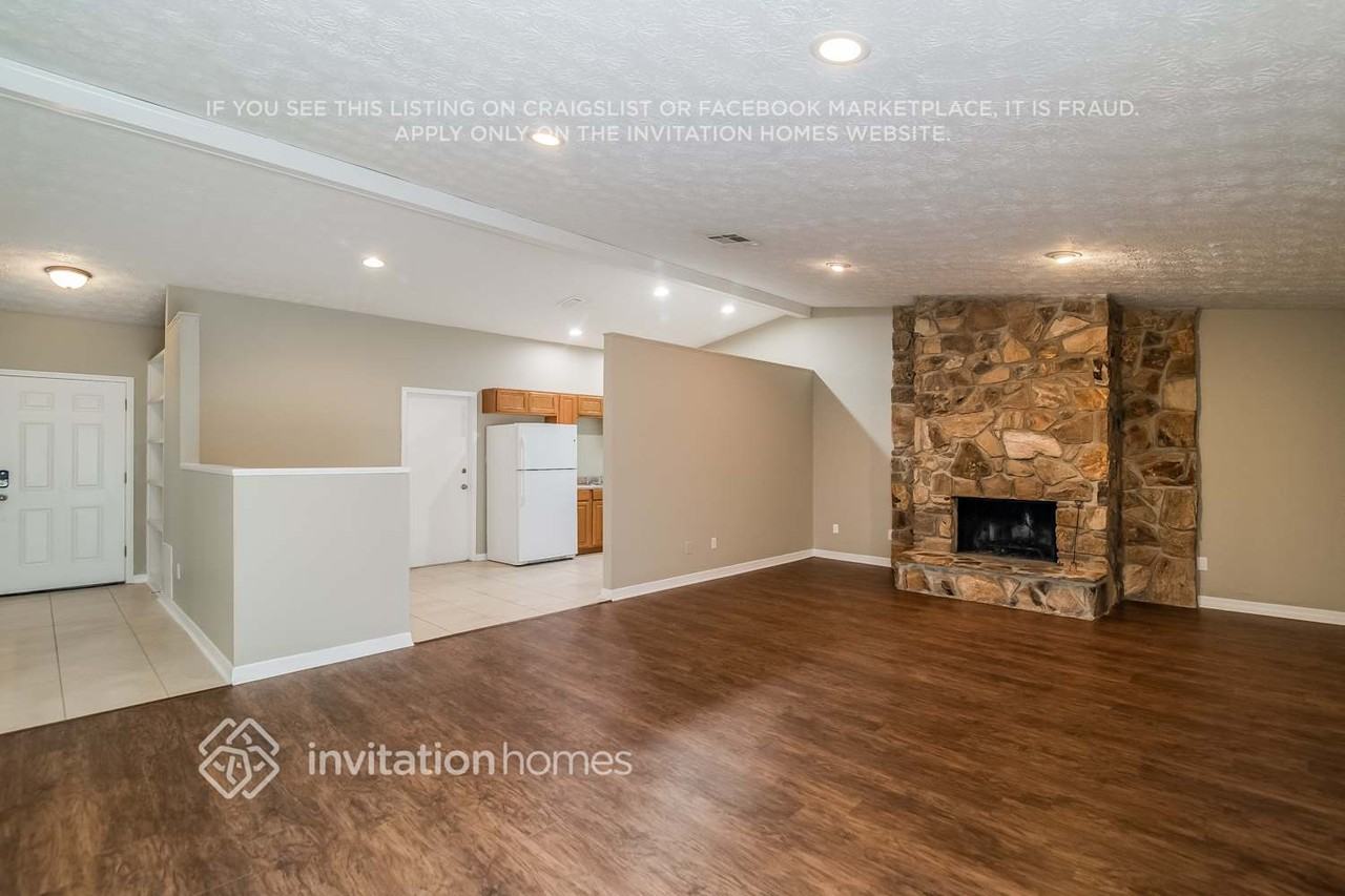 4274 Walnut Bnd - Photo 3 of 21