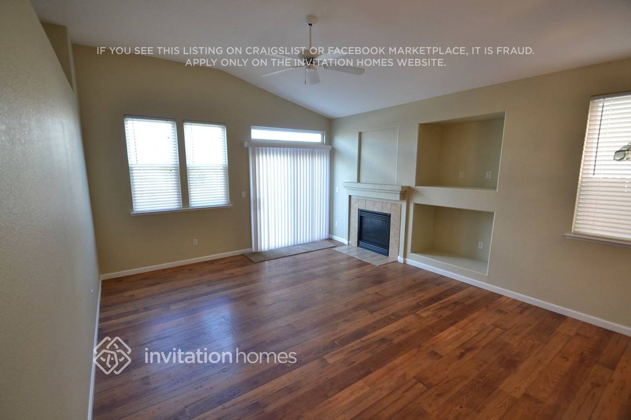 7479 Damascas Dr - Photo 4 of 9