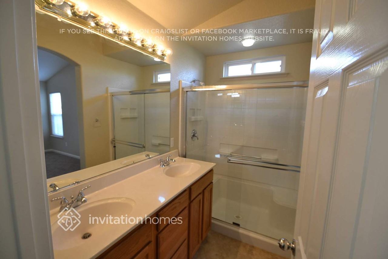 7479 Damascas Dr - Photo 6 of 9