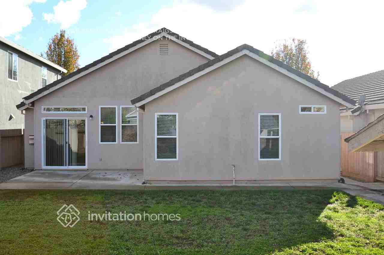 7479 Damascas Dr - Photo 7 of 9