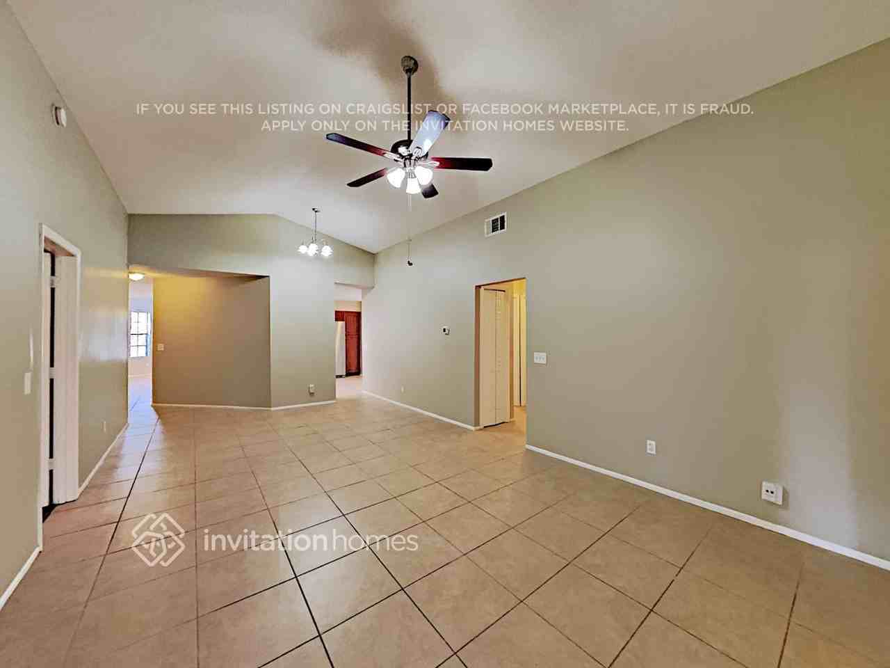 330 Chicago Woods Cir - Photo 3 of 18