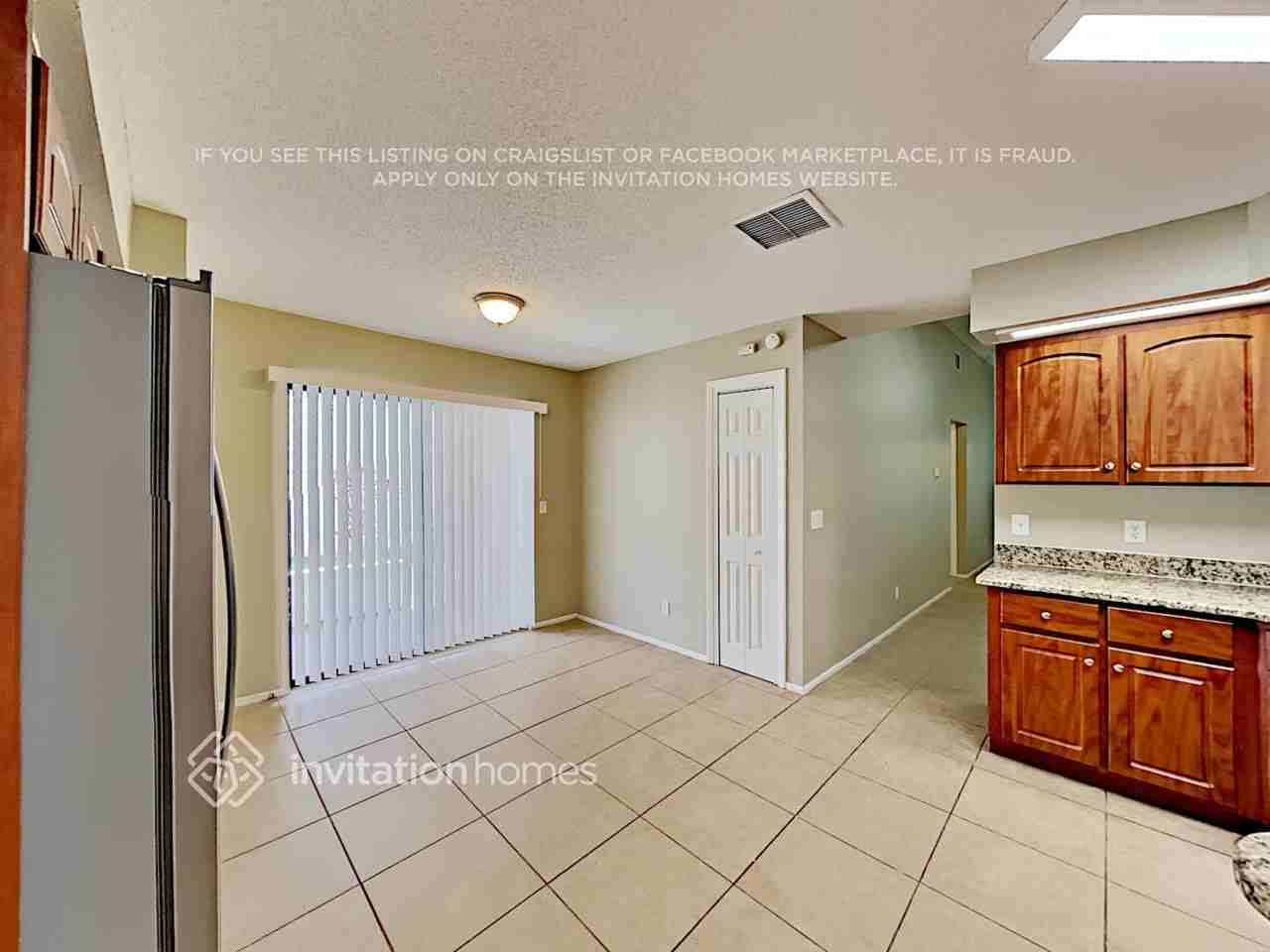 330 Chicago Woods Cir - Photo 7 of 18