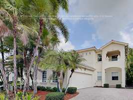 featured image of 5821 Nw 122nd Way