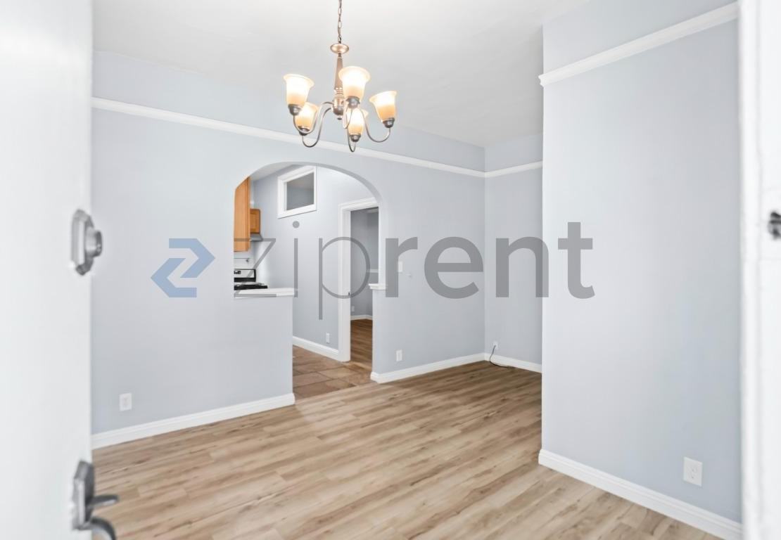 5580 Vallejo St #B - Photo 5 of 23