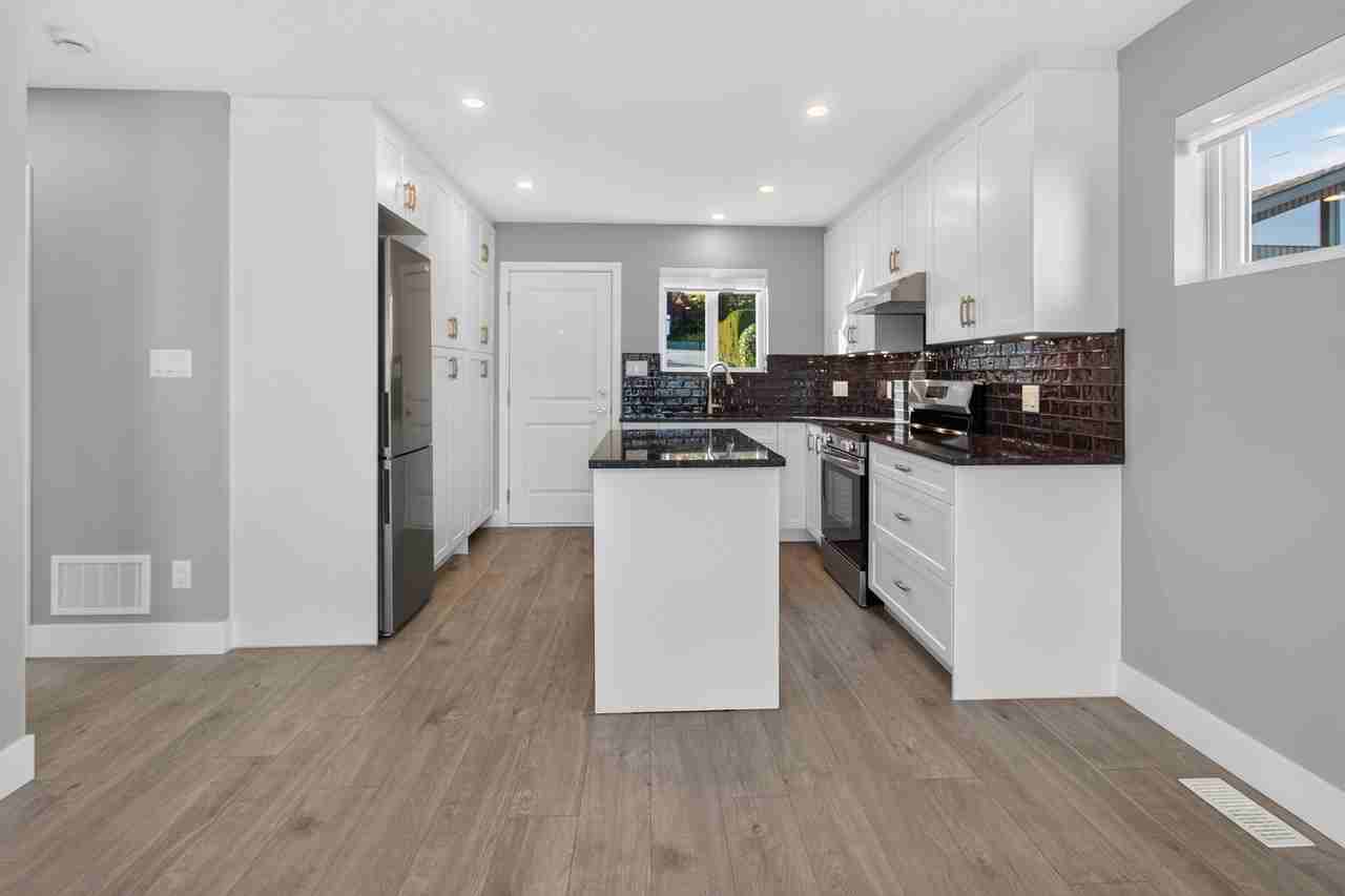 7081 Belcarra Drive - Photo 6 of 14