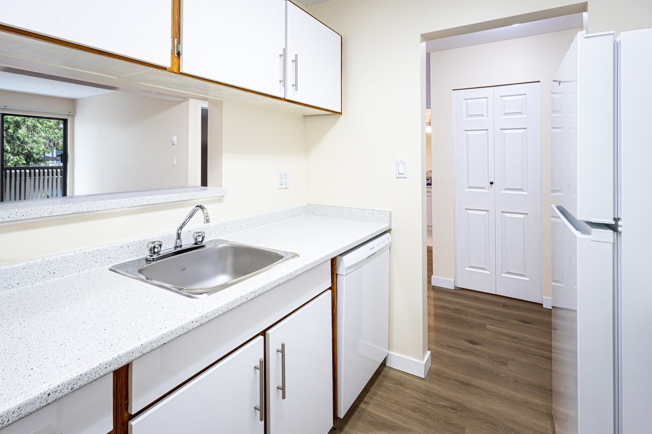 Shannon Gardens Apartments - Photo 5 of 14