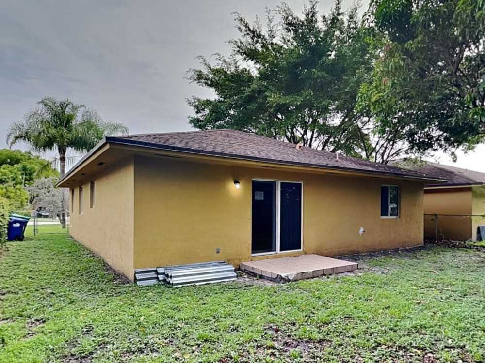 3747 NW 201st Terr - Photo 5 of 13