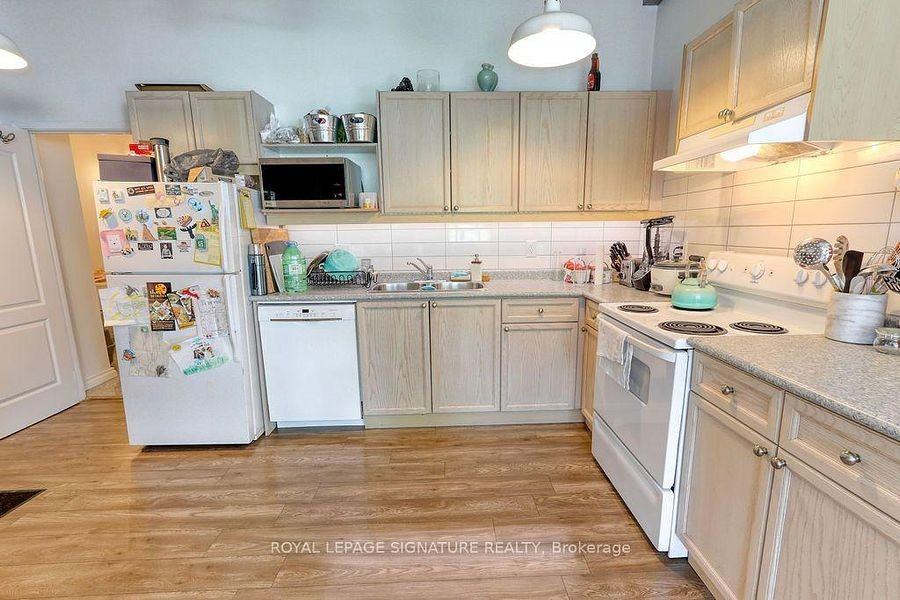 44 Stafford Street #B - Photo 3 of 12