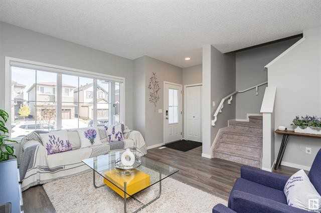 15639 18 Ave Sw - Photo 3 of 39