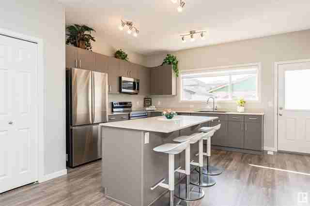 15639 18 Ave Sw - Photo 7 of 39
