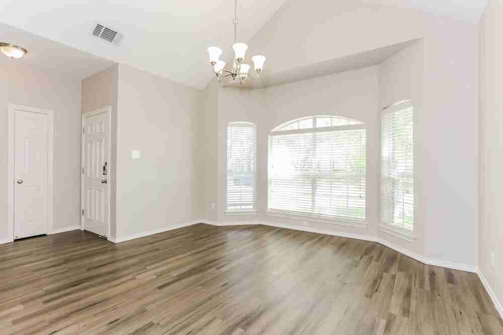 2823 Saint Martin Dr - Photo 6 of 19