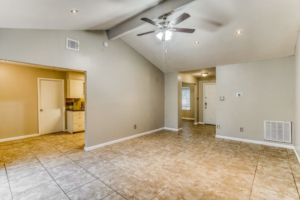 22630 Leedstown Ln - Photo 4 of 16