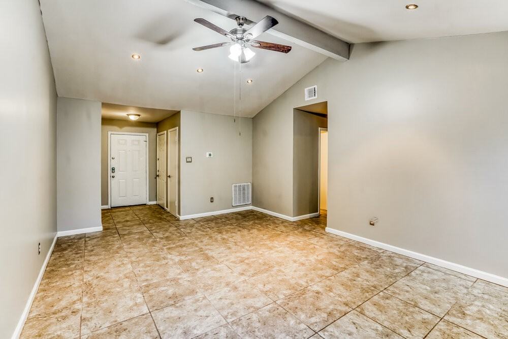 22630 Leedstown Ln - Photo 5 of 16