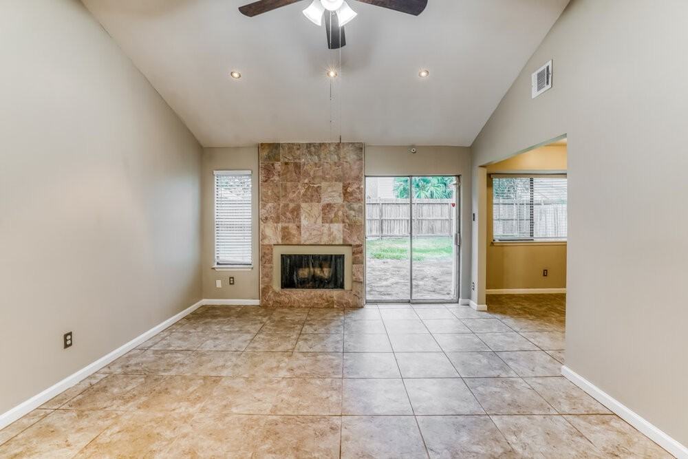 22630 Leedstown Ln - Photo 6 of 16