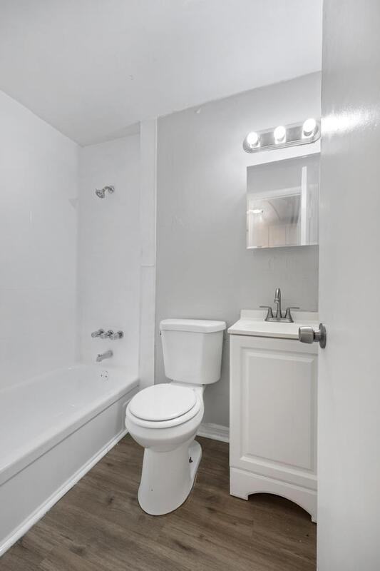 2146 Inwood Ter - Photo 2 of 17