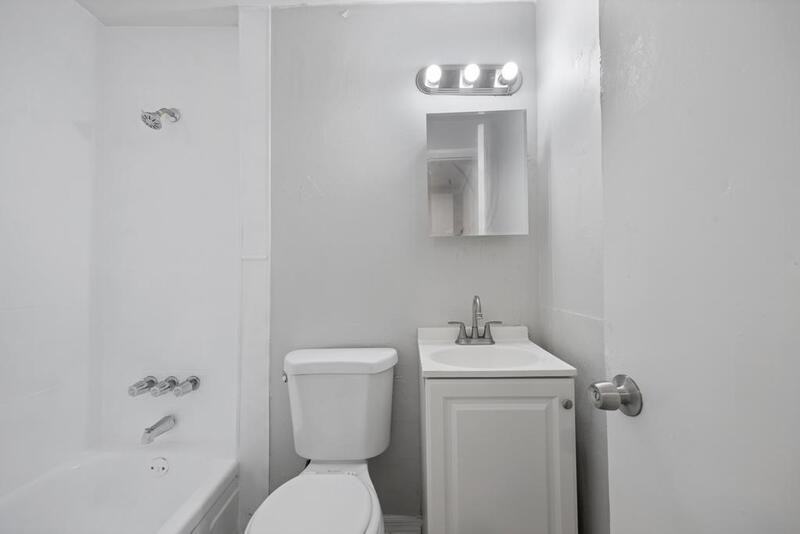 2146 Inwood Ter - Photo 3 of 17